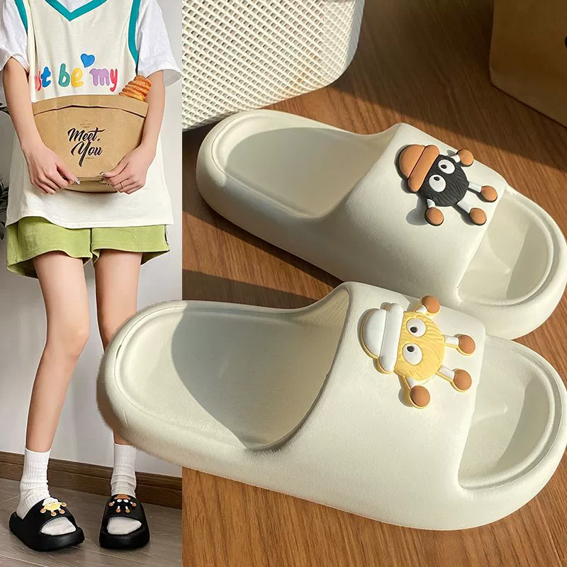 Женские летние уличные тапочки, новинка 2023 года, домашние нескользящие сандалии для ванной комнаты на толстой подошве, удобные студенческие сандалии для пар