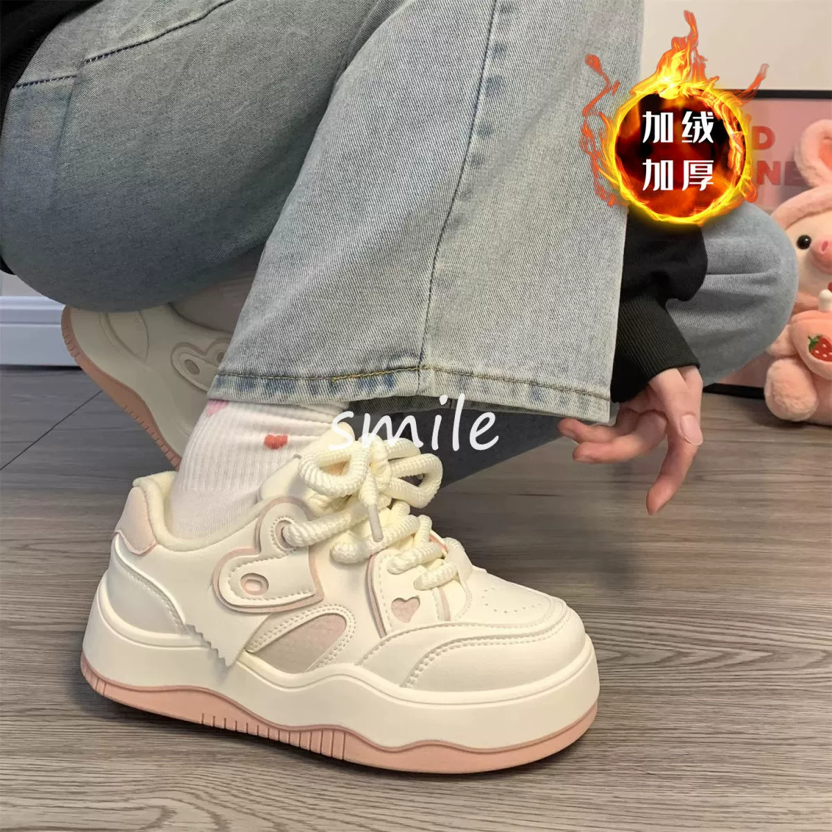 2024 осень и зима дикие женские бархатные теплые маленькие белые туфли женские оригинальные туфли