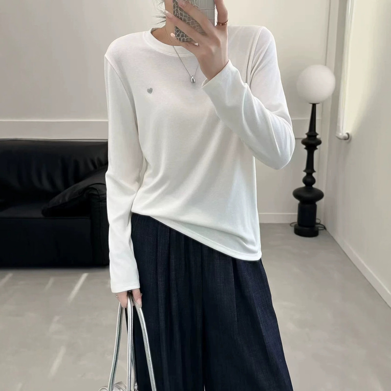 a823-125 Lyocell Wool |   Heart-shaped button round-neck versatile long-sleeve base shirt