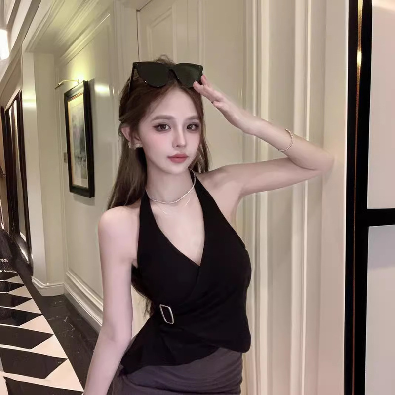 High-end Black V-neck Lace-up Camisole Women's Summer Chic Irregular Sexy Backless Short Top High-end Black V-neck Lace-up Camisole Women's Summer Chic Irregular Sexy Backless Short Top