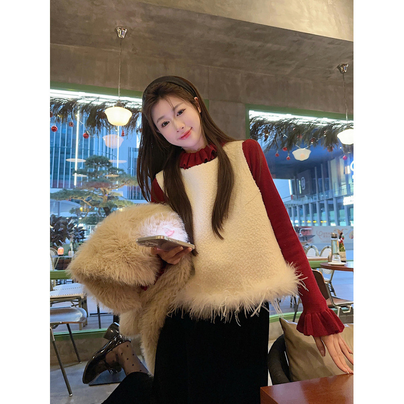 Qian language ~ 2025 new year's new clothes are booming with high collar bottoming shirt fluffy vest waistcoat lace skirt