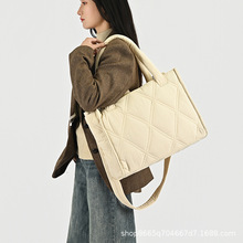 亚马逊新款女士托特包挎包带隔层大号格子拉链手提包适合旅行工作