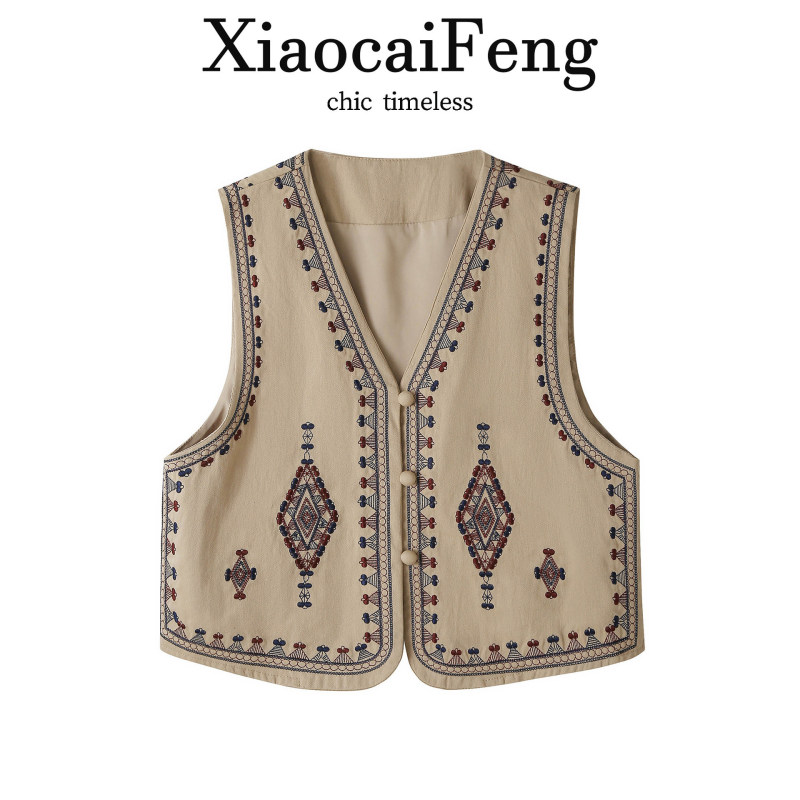 Bohemian ethnic style embroidered jacket, Xinjiang and Xizang nomadic style vest paired with a skirt, holiday style vest