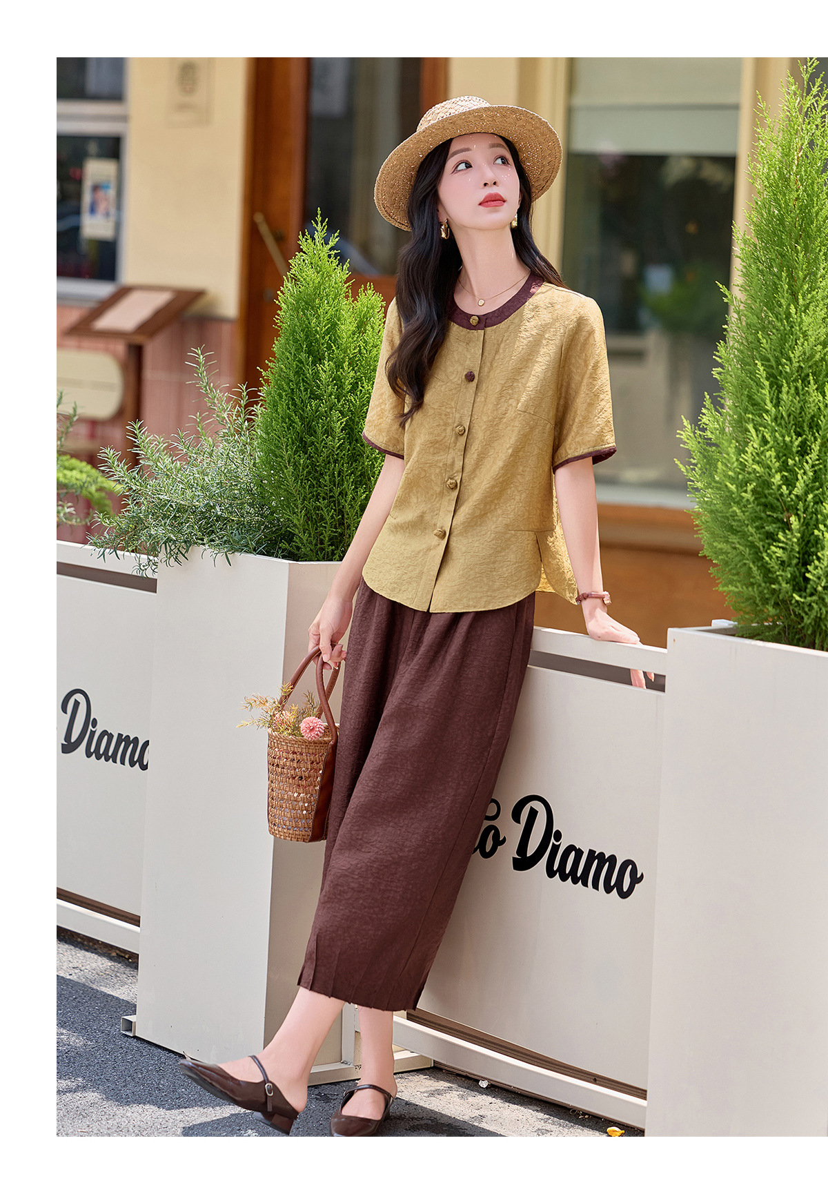 Bộ quần áo nữ hai mảnh gồm áo thun cổ tròn và quần ống đứng dài 9 phần — Cam + Xanh đậm, Vàng + Nâu chi tiết 12