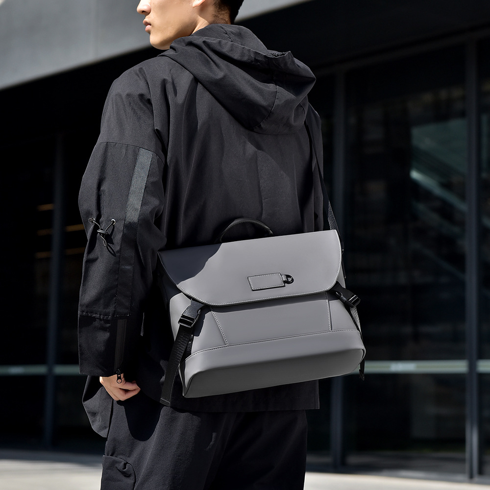 Transfronterizos de gran capacidad de herramientas de mochila de hombro para hombres de gimnasio deportivo universal mochila de hombro para montar mochila de hombro