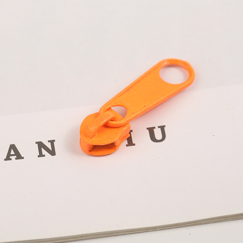 No. 5 fabricantes de cremallera de nylon nueva bolsa de maquillaje de color bolsas de lápiz gruesas cremallera al por mayor