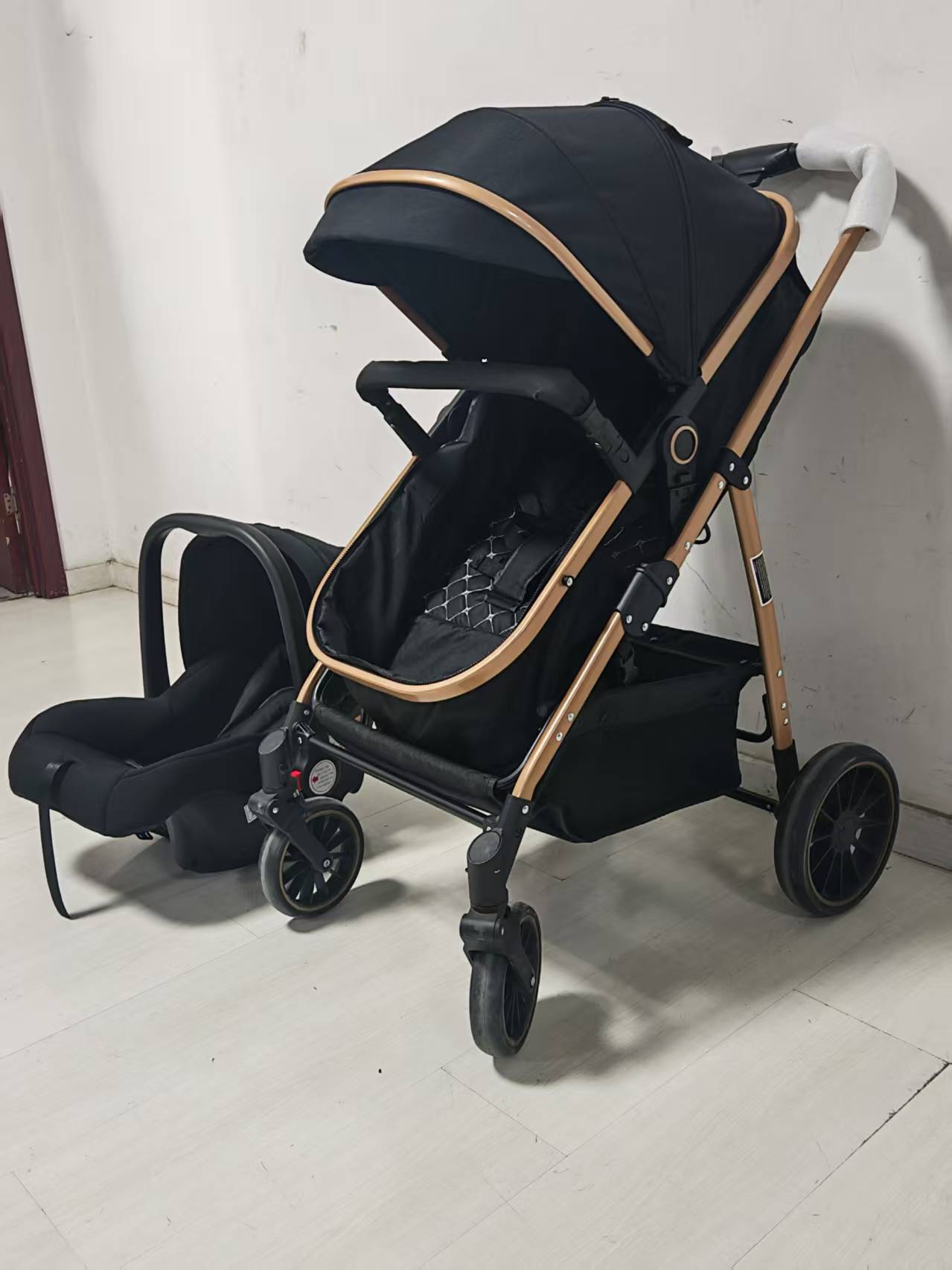 Cochecito infantil de alta visibilidad con cesta, estilo bicicleta, desmontable, se puede usar en el coche, ligero, plegable, adecuado para niños de un año.