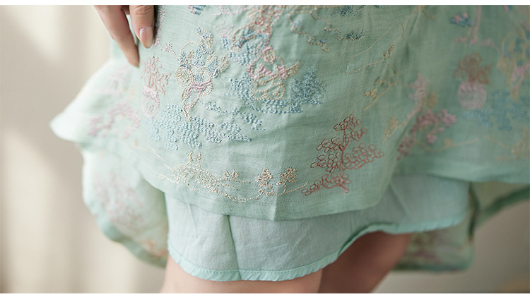 Modernes Chinesisches Cheongsam Baumwoll Leinen Stickkleid_voghion.com