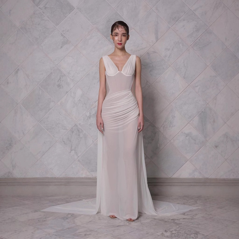 Europe and the United States cross-border new sexy backless elegant dress solid color irregular slit host evening dress wholesale