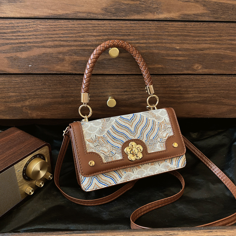 Bags retro bolso simple mujer 2024 otoño nueva moda salvaje estilo occidental costura mensajero pequeño bolso cuadrado