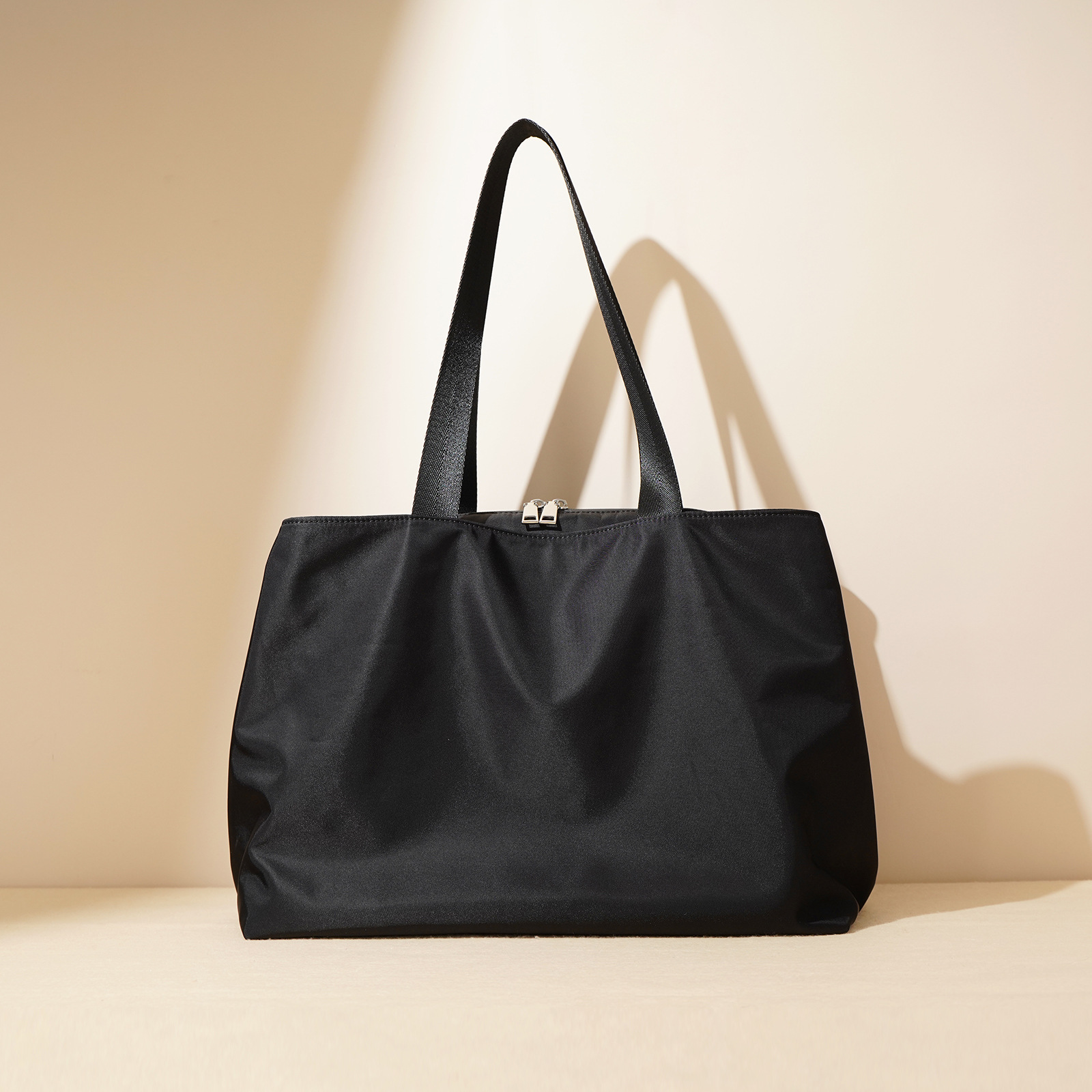 Oxford Cloth Tote Bag, Waterproof Nylon Commuter Bag, Black Canvas Laptop Handbag, Large Capacity - Thumbnail 3