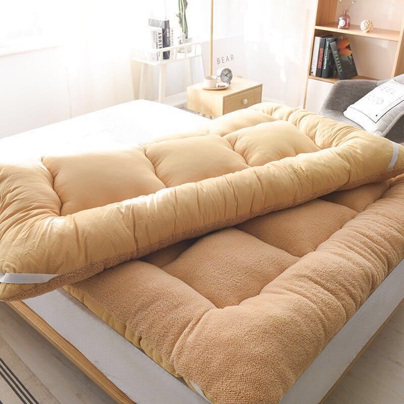 Thickened Lamb Wool Mattress for Single and Double Beds in Student Dormitories, Warm and Available in All Sizes: 0.9/1.0/1.2/1.5/1.8 Thickened Lamb Wool Mattress for Single and Double Beds in Student Dormitories, Warm and Available in All Sizes: 0.9/1.0/1.2/1.5/1.8
