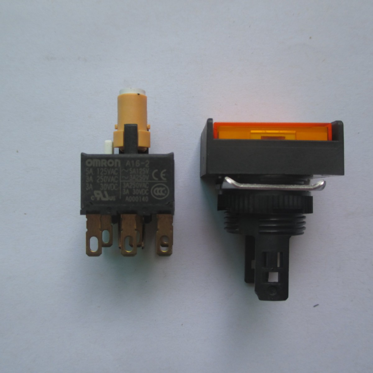 全新欧姆龙带灯按钮A165L-JYM-24D-2