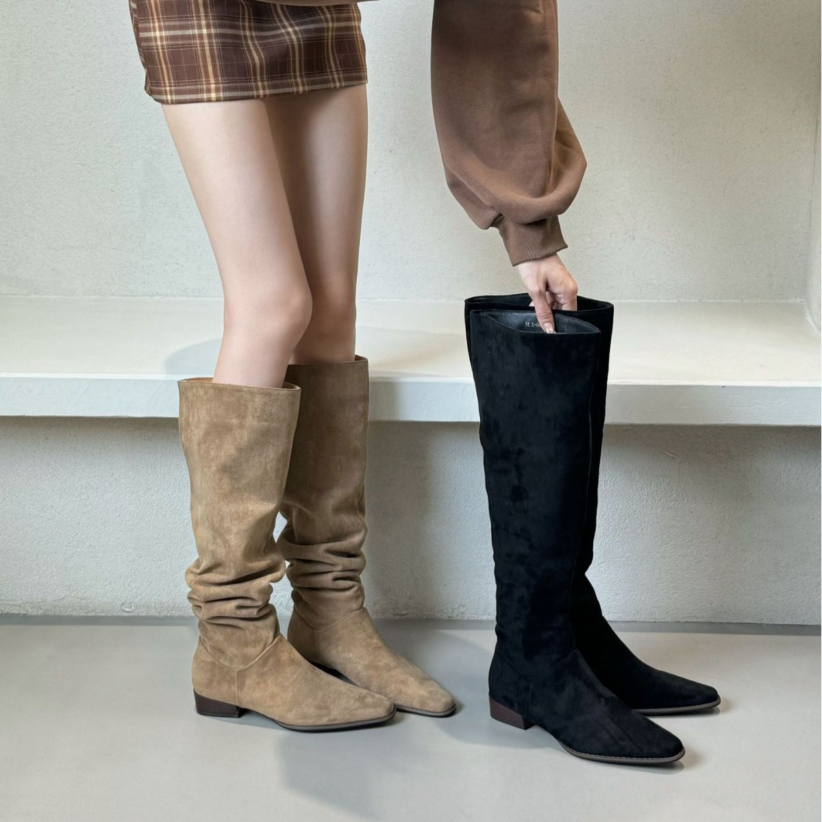 【Tax Not Included】French Retro Pointed Suede Long Boots for Women 2025 New Wide-Leg Slimming Pleated Stacked Boots