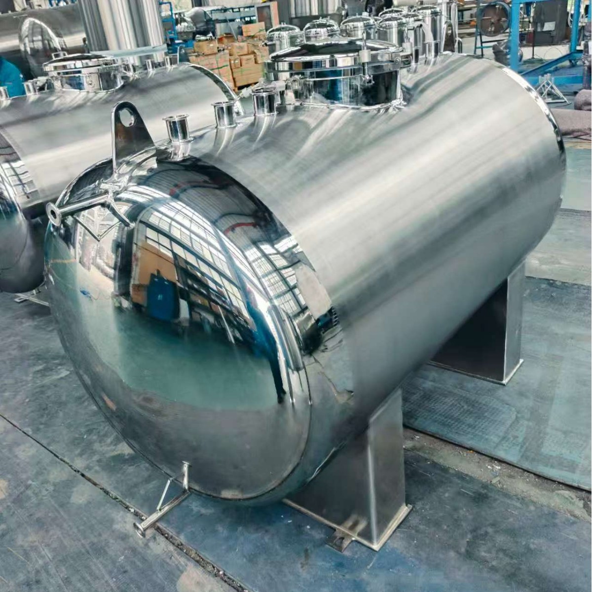 定制厂家制作卧式储罐不锈钢化工储液储运304不锈钢压力容器定制