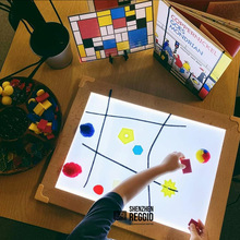 Ӱ��light panel�׃��@�𼪚W������Ӱ�O�䃺ͯ��Ӱ���Ϯ���ͶӰ