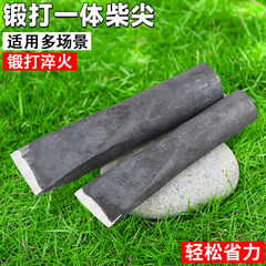 薪を壊す道具の斧は柴の神器を切ります。農村の大きな斧で薪の先を鍛えます。