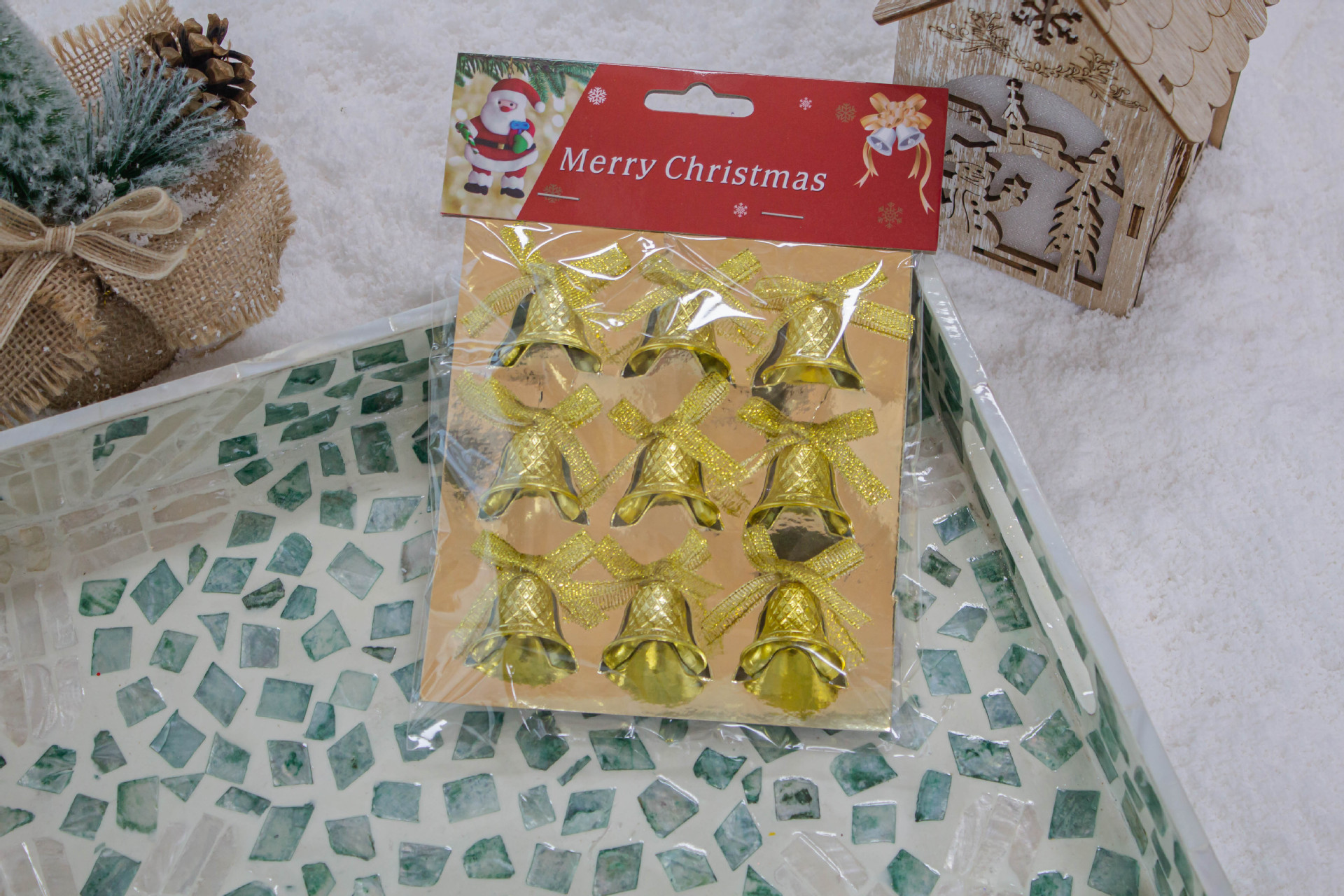 Decoraciones de Navidad personalizadas de plástico 3cm campana colgante decoración creativa de Navidad colgante hecho a mano