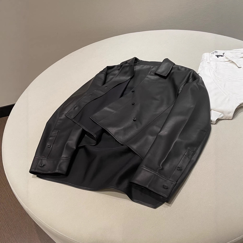 2026 Spring and Autumn New Retro Sweet Cool Style Black Sheepskin Slim-Fit Design Short Front Long Back Blazer