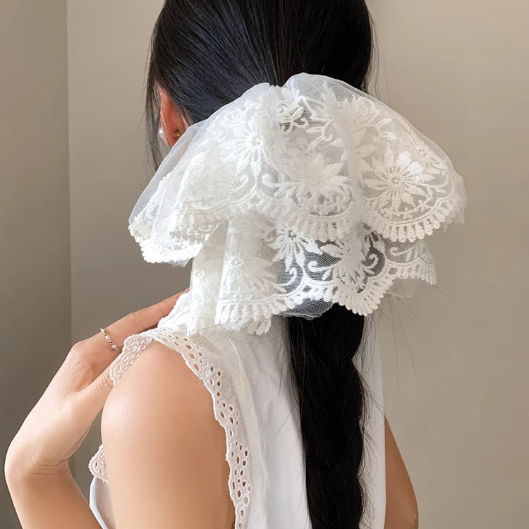 White hairgrip