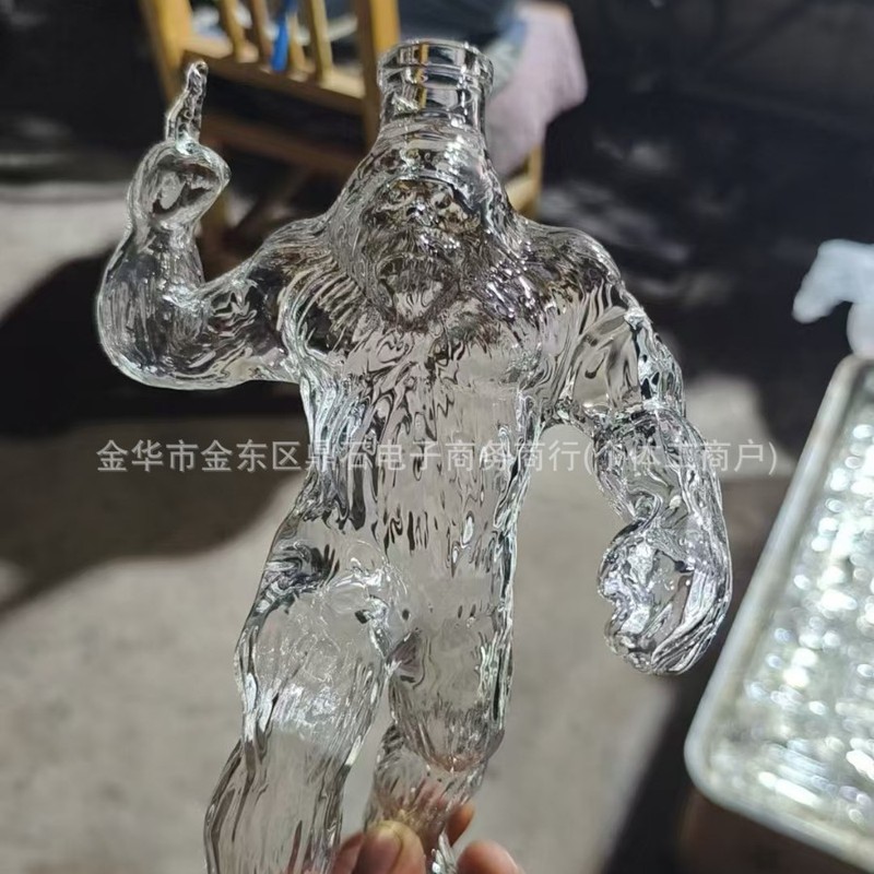 Funny Bigfoot Whiskey Bottle 有趣的大脚威士忌酒瓶|undefined