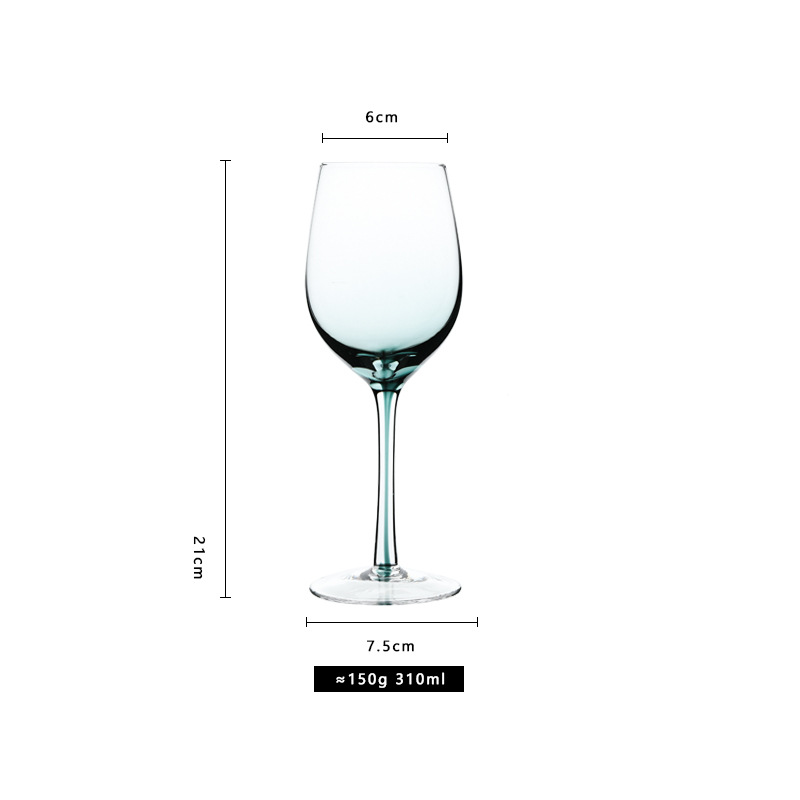 Copa de vino rojo verde