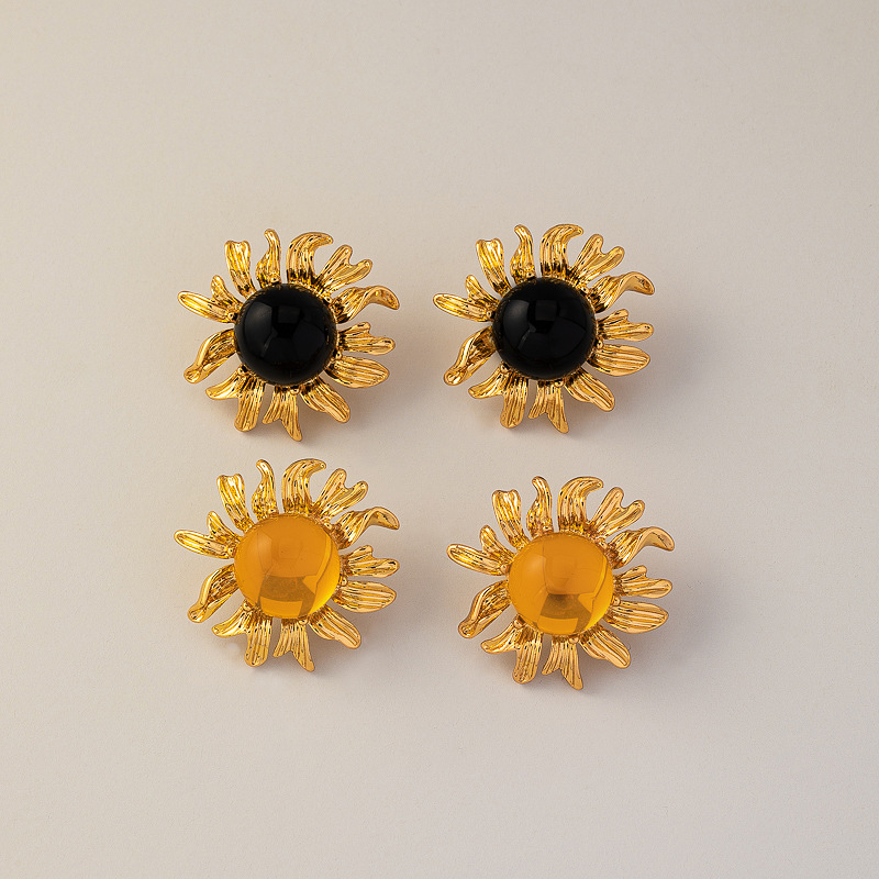 1 Pair Retro Sun Plating Copper Alloy Ear Studs display picture 2