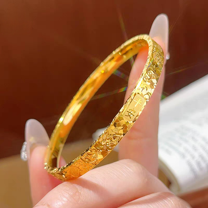 Gold shop with flash three sides broken ice auspicious bracelet gold color broken gold plain ring closed bracelet for girlfriend Gold shop with flash three sides broken ice auspicious bracelet gold color broken gold plain ring closed bracelet for girlfriend