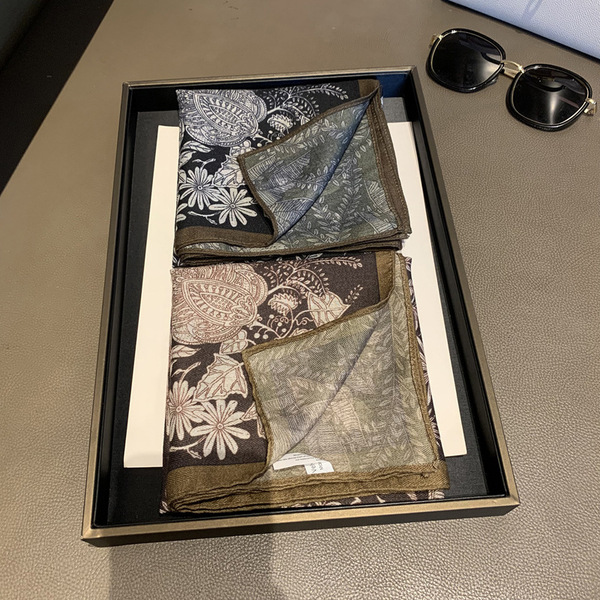 Fashionable high-end demi-season ethnic handkerchief