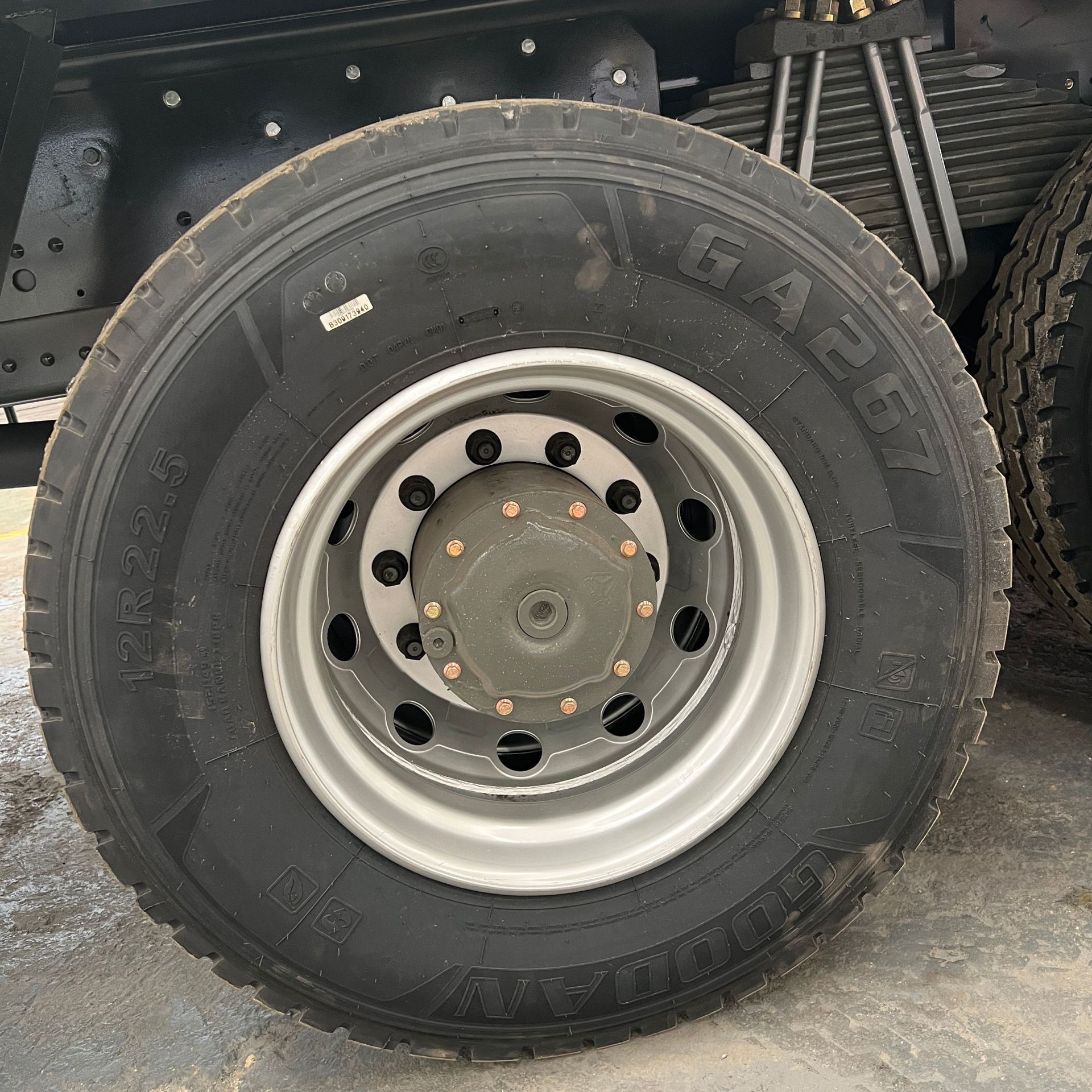 Exported to Africa and Central Asia, Howo Refurbished Eight-Wheel Engineering Dump Truck, Earthmoving Truck, Transport Dump Truck