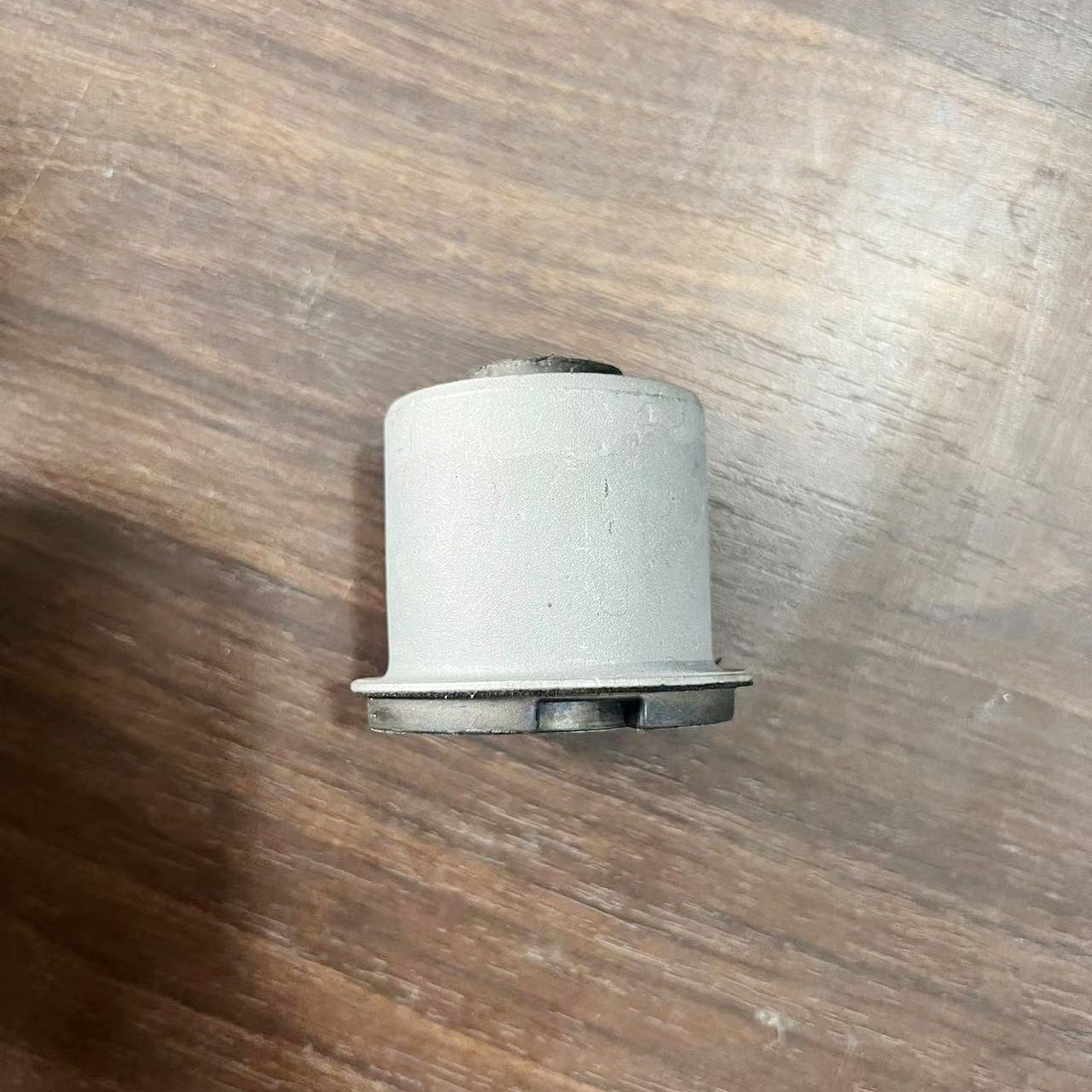 104435800A is suitable for Tesla accessories Model 3/Y front suspension swing arm rubber bushing 104434100C