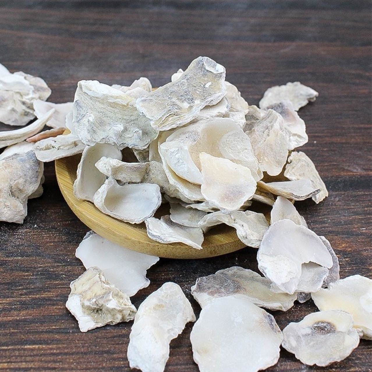Mu Li Shell (Ostrea gigas) — Dried Oyster Shell Pieces, Food-Herb Mineral Herb 500g in use