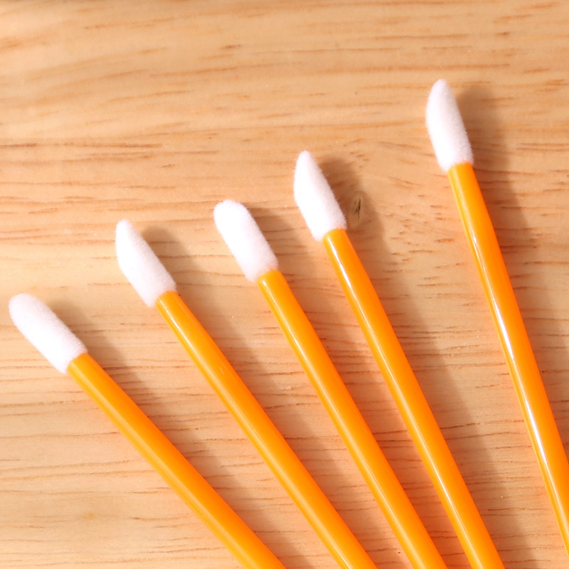 Fábrica de 50 pcs desechable cepillo de labios sólido barra cepillo de maquillaje portátil mini herramientas de maquillaje de lipstick al por mayor