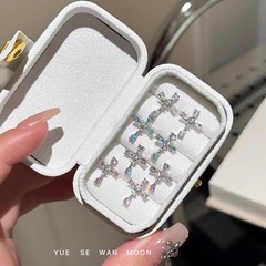 粉色超闪锆石十字架耳钉女高级感精致耳骨钉满钻小众简约百搭耳饰