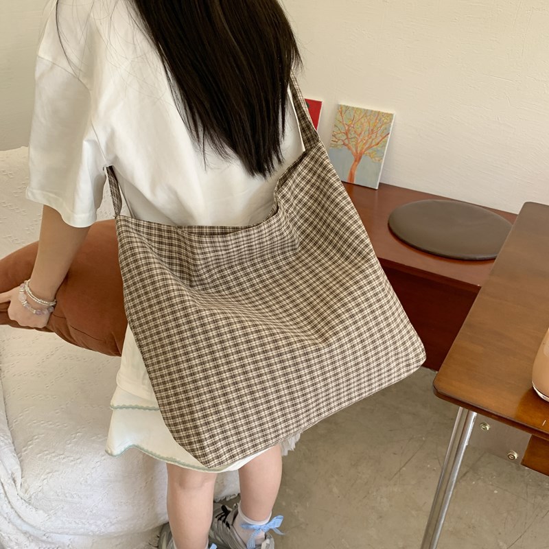 韩版森系大容量格子托特包复古学院风收纳单肩包简约外出斜挎包女