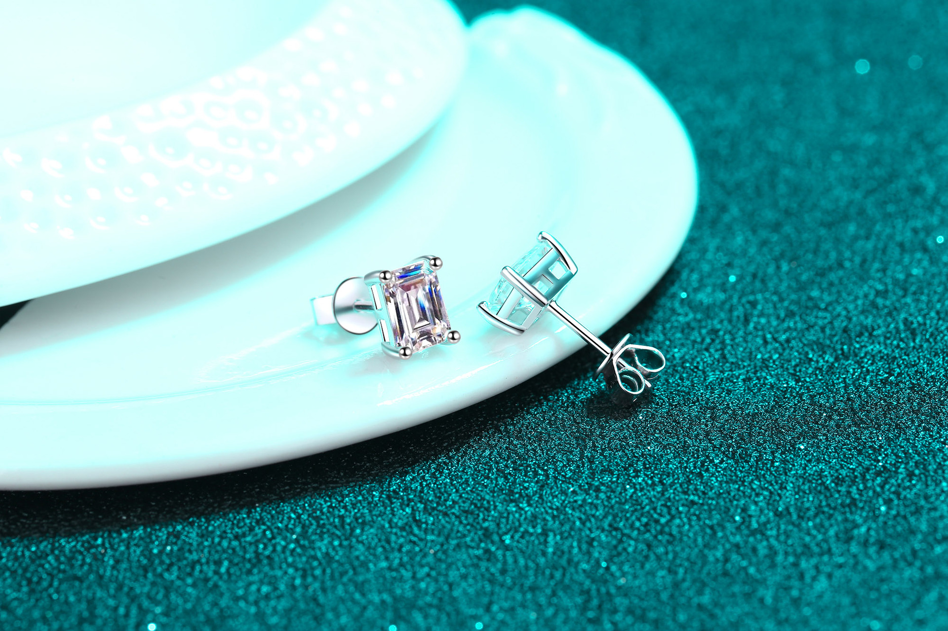 Glam Square Sterling Silver Moissanite Zircon Ear Studs In Bulk display picture 3