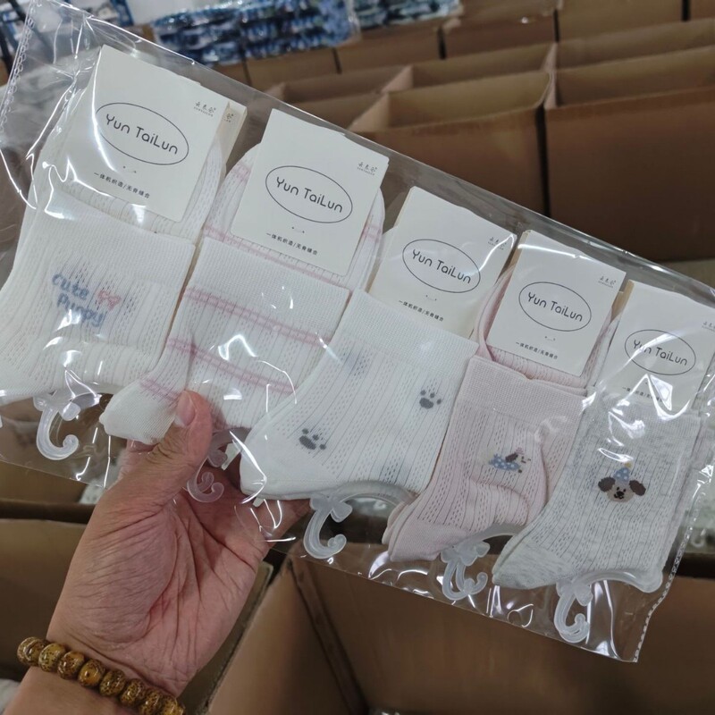 Women's Socks, Sweat-Absorbent, Odor-Resistant, Cartoon Yuntailun, Thin Cotton Mid-Tube Socks, Ultra-Thin Mesh, Casual Simple Sports Socks Wholesale
