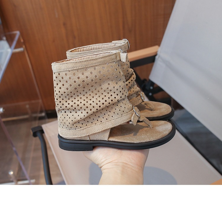 Romerska sandaler för flickor med spänne och öppen design_voghion.com