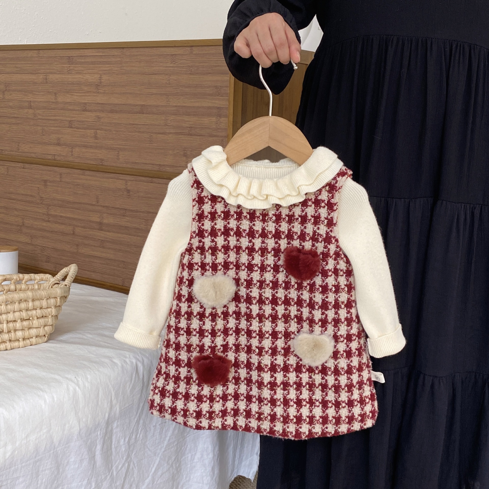 2025 Girls New Velvet Vest Dress Winter Korean Style Baby Thickened Plaid Love Dress Children's Skirt