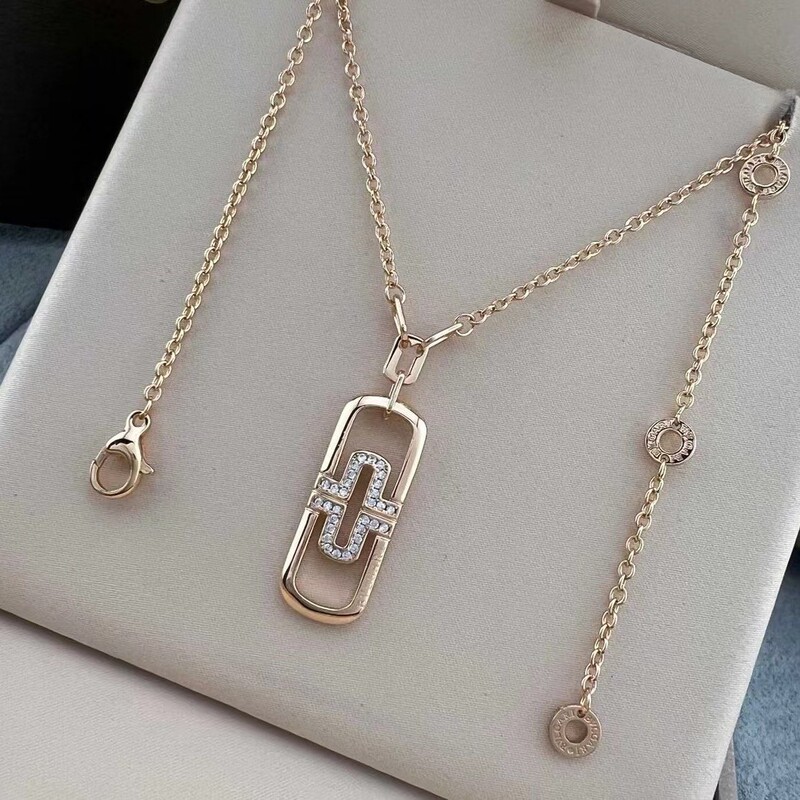 High-End Bv Gold European and American Style Diamond-Encrusted White Mother-Of-Pearl Starry Paperclip Necklace Sweater Chain V Gold Plated with 18K Rose Gold
