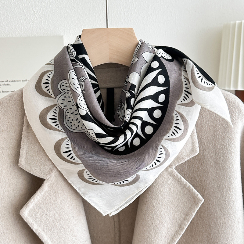 일본 궁전 - 회색과 흰색