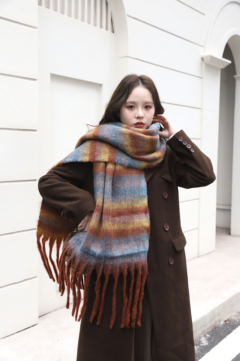 2024 autunno inverno nuova atmosfera sciarpa spessa in mohair, calore di alta qualità, cappotto versatile da uomo e da donna con strisce_voghion.com