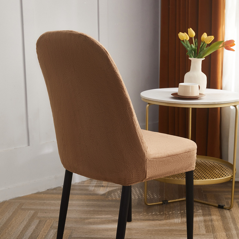 Cubierta de silla curva de felpa corta engrosada transfronteriza color sólido hogar elástico mesa de comedor silla cubierta simple antideslizante palillos cubierta