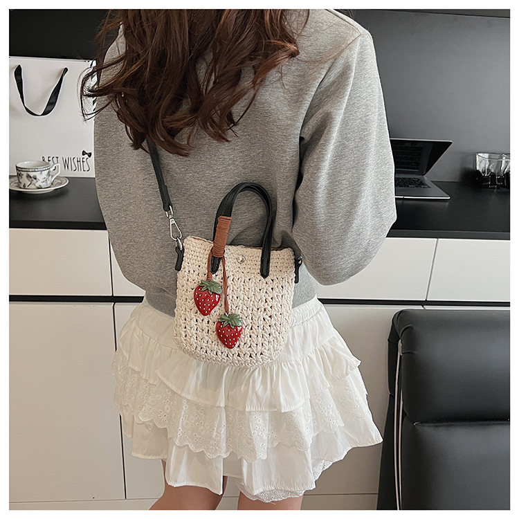 Hand-woven straw bag for women's summer 2025 new style super popular crossbody bag Korean version beach vacation mobile phone bag undefined