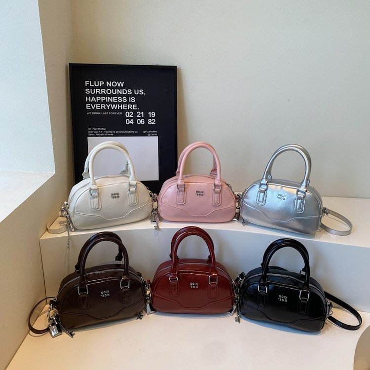 Perseguir la excelencia, un bolso femenino dedicado a las mujeres elegantes