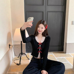 超好看甜辣风镂空蝴蝶结长袖上衣女秋季纯欲蕾丝挂脖背心两件套装