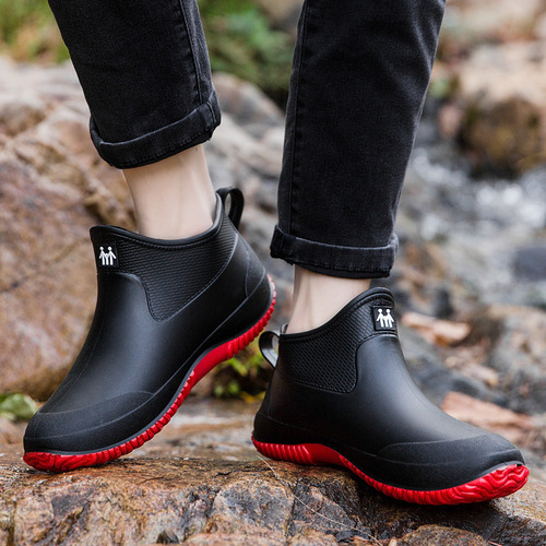 Cross-border new 2025 men's rubber shoes, couples women's outdoor waterproof shoes, lightweight slip-on rain boots, low-top rain boots