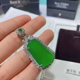 玉器工艺品;吊坠;手镯