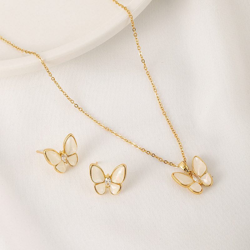 De alto grado de color ópalo mariposa collar pendientes traje elegante encanto mariposa collar titanio acero plateado 18K