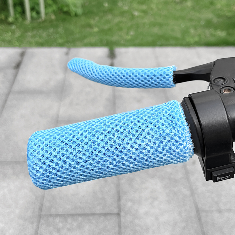 Electric Rider Handlebar Cover, Motorcycle Universal Anti-Slip, Anti-Sweat and Wear-Resistant, Cute Cartoon Bicycle Grip Cover, Breathable